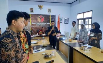 Hadirkan Tim Humas Bawaslu Jateng, Pelatihan Public Speaking dan Broadcasting Digelar