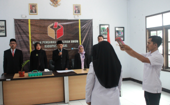 BAWASLU KAB. TEGAL KEMBALI LANTIK PAW PANWASLU KECAMATAN