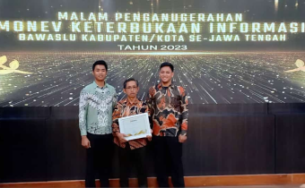 BAWASLU KABUPATEN TEGAL RAIH PENGHARGAAN KATEGORI INFORMATIF DALAM KETERBUKAAN INFORMASI PUBLIK