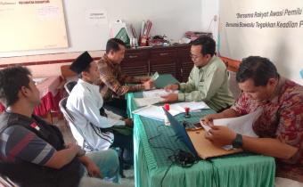 Ketua Bawaslu Kab.Tegal lakukan monitoring di Kecamatan Dukuhwaru.