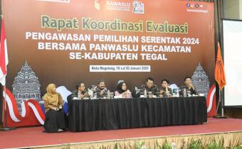 Panwaslu Kecamatan Margasari  Mengikuti Kegiatan Evaluasi Pemiliihan Serentak Tahun 2024 Yang Diadakan Oleh Bawaslu Kabupaten Tegal