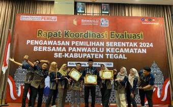 Bawaslu Kabupaten Tegal Gelar Rakor Evaluasi Pengawasan Pemilihan Serentak 2024 Bersama Panwaslu Kecamatan Se – Kabupaten Tegal 