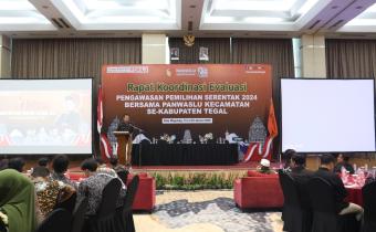 Pasca Pemilihan Serentak 2024 Bawaslu Kabupaten Tegal adakan Rapat Koordinasi Evaluasi Bersama Panwaslu Kecamatan.