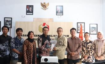 Audiensi Bawaslu Kabupaten Tegal dengan KPU Kabupaten Tegal