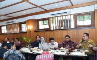 Ketua Bawaslu Rahmat Bagja saat berdiskusi dalam FGD Penyelenggara Pemilu: Suara Penyelenggara untuk perbaikan UU Pemilu di Jakarta, Kamis (4/7/2025)/Foto: Publikasi dan Pemberitaan Bawaslu