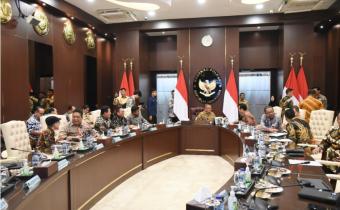 Anggota Bawaslu Puadi menghadiri Rapat Koordinasi yang digelar oleh Kementerian Koordinator Bidang Politik, Hukum, dan Keamanan (Kemenko Polhukam) di Ruang Rapat Bima, Jumat (25/7/2025)/Foto: Publikasi dan Pemberitaan Bawaslu