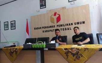 Bawaslu Kabupaten Tegal Gelar Rapat Persiapan Kegiatan "Bawaslu Goes to School" di SMK Negeri 1 Slawi