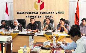 Eka Widodo (DPR RI) Kunjungi Bawaslu Kabupaten Tegal
