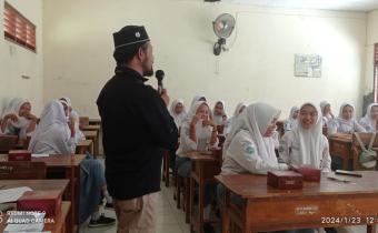 Bawaslu Kabupaten Tegal Gelar Bawaslu Goes To School di SMK YPE Slawi