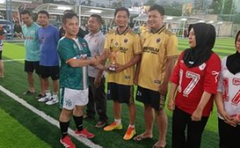 Bawaslu Kabupaten Tegal Ramaikan Ajang Merdeka Fest Cabang Badminton, Kontingen Badminton Ganda Putra Sabet Juara 3