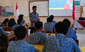 Bawaslu Kabupaten Tegal Ajak Siswa SMA Negeri 1 Warureja Jadi Pengawas Partisipatif