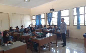 Bawaslu Kabupaten Tegal Dorong Siswa SMA Negeri 1 Warureja Jadi Pengawas Pemilu Partisipatif