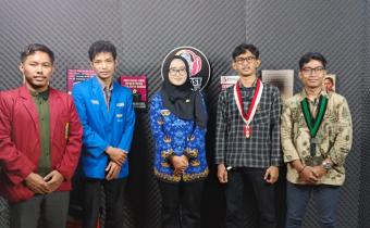 Bawaslu Kabupaten Tegal Gelar Podcast Spesial Sumpah Pemuda: Menakar Peran Pemuda dalam Konsolidasi Demokrasi di Indonesia