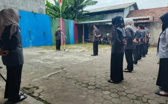 Bawaslu Kabupaten Tegal Gelar Apel Rutin, Kepala Sekretariat Tekankan Semangat Positif dan Kinerja Kolaboratif