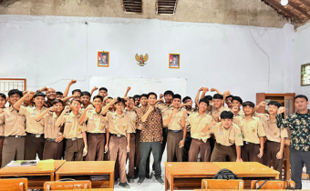 Bawaslu Kabupaten Tegal Tanamkan Nilai Pengawasan Partisipatif kepada Pelajar SMK Ma’arif NU Talang