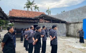 Sri Anjarwati Ajak Jajaran Bawaslu Kabupaten Tegal Bekerja dengan Semangat Kepahlawanan