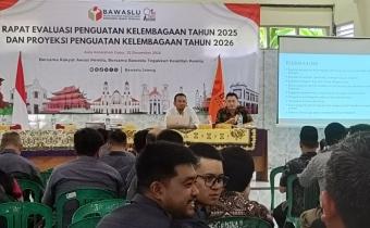 Tatap Tantangan 2026, Bawaslu Kabupaten Tegal Simak Strategi Kreativitas dalam Evaluasi Kegiatan Penguatan Kelembagaan di Cepu