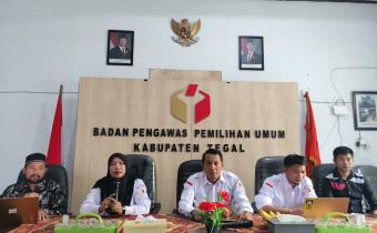 Jelang Sosialisasi di SMAN 3 Slawi, Bawaslu Tegal Gelar Rapat Pleno Siapkan Pengawasan Partisipatif