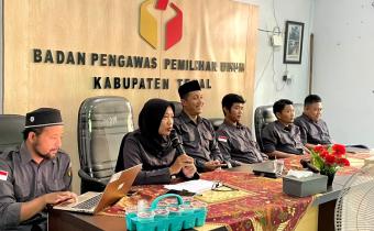 Awali Tahun 2026, Bawaslu Kabupaten Tegal Evaluasi Layanan Publik Lewat Rapat Internal