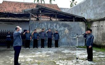 Pimpin Apel Pagi, Farid Bani Adam Tekankan Ketepatan Waktu Pelaksanaan Kegiatan