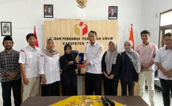 Bawaslu Kabupaten Tegal Lepas Mahasiswa PKL Politeknik Purbaya