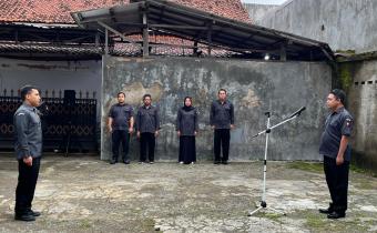 Berlomba dalam Kebaikan, Bawaslu Kabupaten Tegal Awali Pekan dengan Semangat Integritas