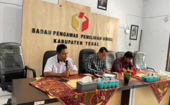 Bawaslu Kabupaten Tegal Gelar Sosialisasi Perpajakan bagi Pimpinan dan Staf Sekretariat
