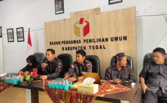 Rapat Internal Pembahasan Agenda Mingguan