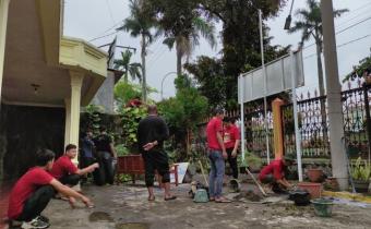 “Jumpa Berlian”: Jumat Pagi Bersih Lingkungan, Wujud Komitmen Pelayanan dan Integritas
