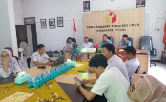 Pastikan Tata Kelola Transparan, Bawaslu Kabupaten Tegal Bahas Cuti Anggota dalam Pleno