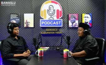 Melalui Podcast, Bawaslu Kabupaten Tegal Angkat Peran Kesadaran, Generasi, dan Budaya dalam Merawat Demokrasi