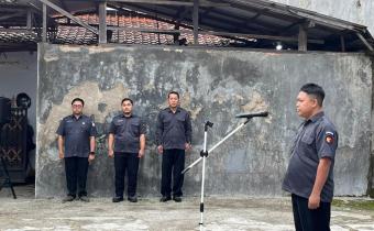 Disiplin dan Pengendalian Diri Jadi Pesan Utama Apel Pagi Bawaslu Kabupaten Tegal