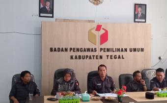 Perkuat Kinerja dan Soliditas Organisasi, Bawaslu Kabupaten Tegal Gelar Rapat Pembinaan SDM dan Evaluasi Kelembagaan