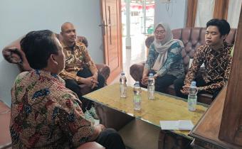 BAWASLU KABUPATEN TEGAL LAKUKAN UJI PETIK DATA PEMILIH TMS MENINGGAL DUNIA DI DESA RAJEGWESI